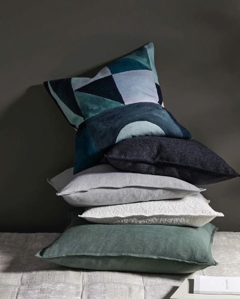 How to Choose Cushions and Throws: A Simple Guide for Homewares Lovers